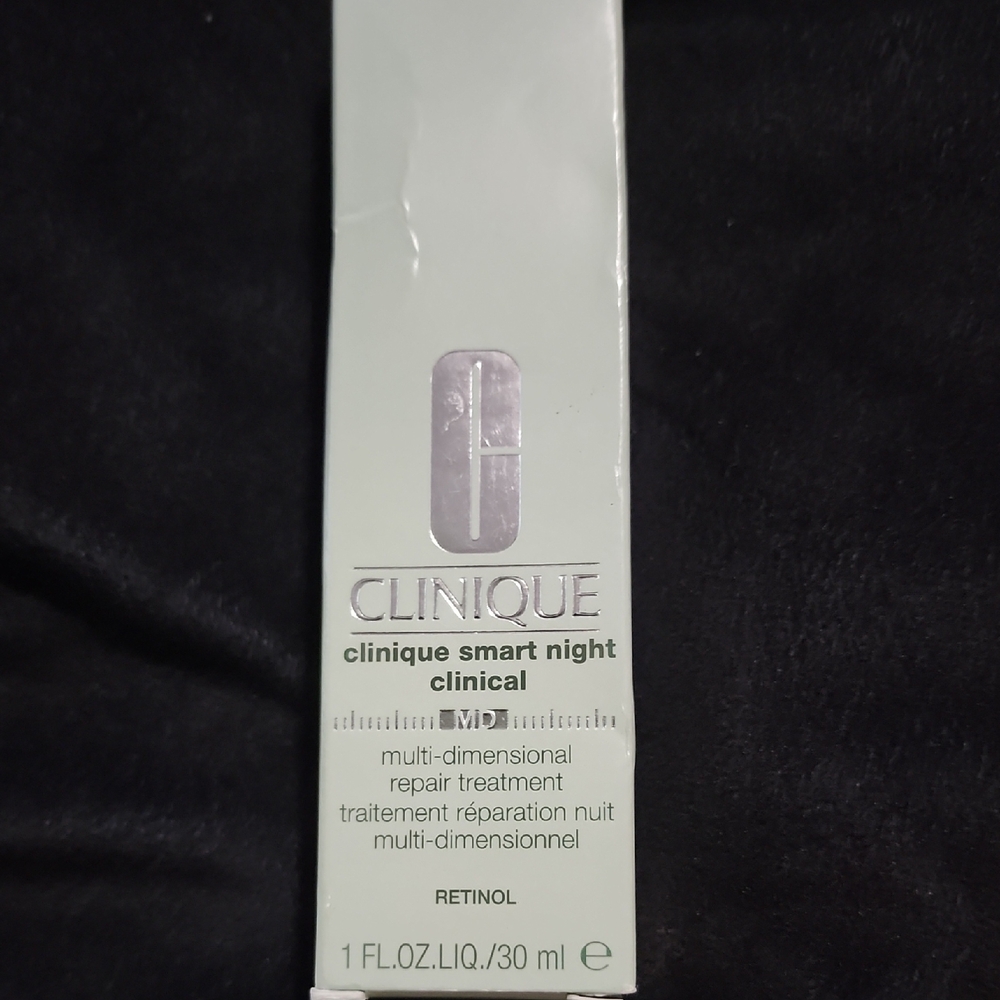 Clinique Smart Night Clinical Repair Anti-Age Treatment 1.0 oz. BRAND NEW in boz